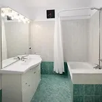 Xenia - 4 In Via Giovanni Torti 3