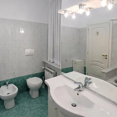 Xenia - 4 In Via Giovanni Torti 3 Apartmán *